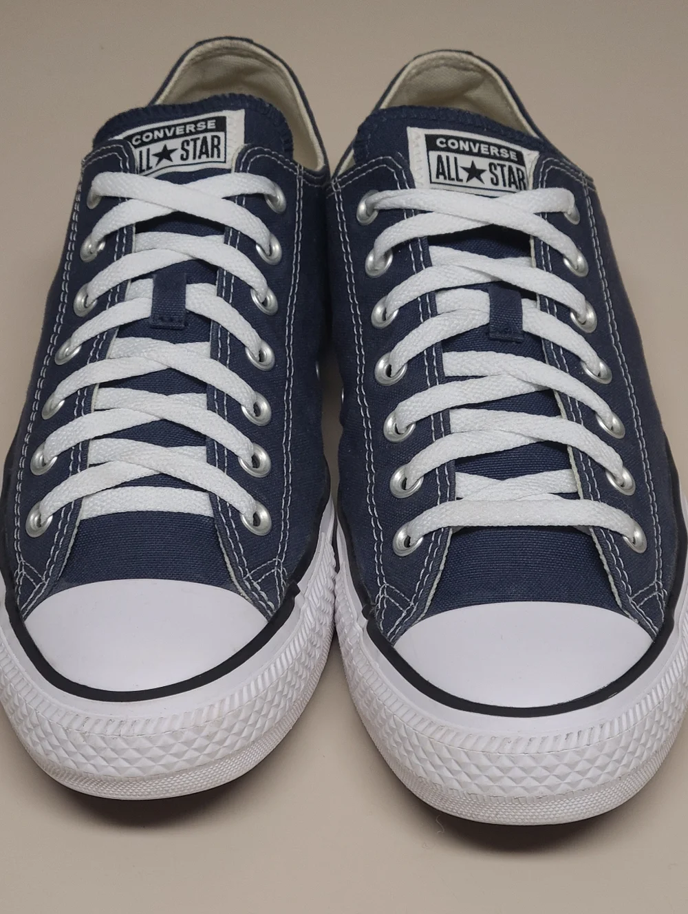 Converse Chuck Taylor All Star low top sneakers size 11 - Picture 3 of 9
